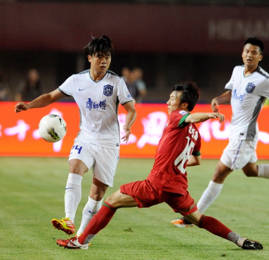 至少缺席6周！复出只打了4场比赛，快船队真是点背啊！